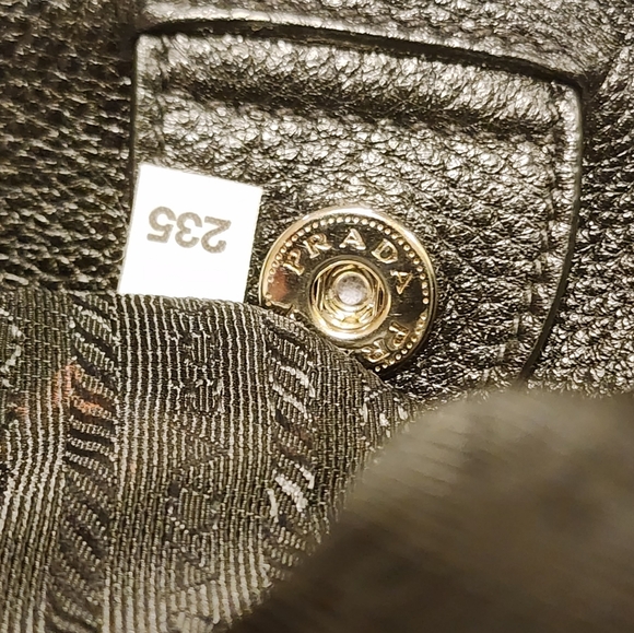 Prada Vitello Daino silver trim side pocket black Leather satchel crossbody tote - Picture 15 of 16